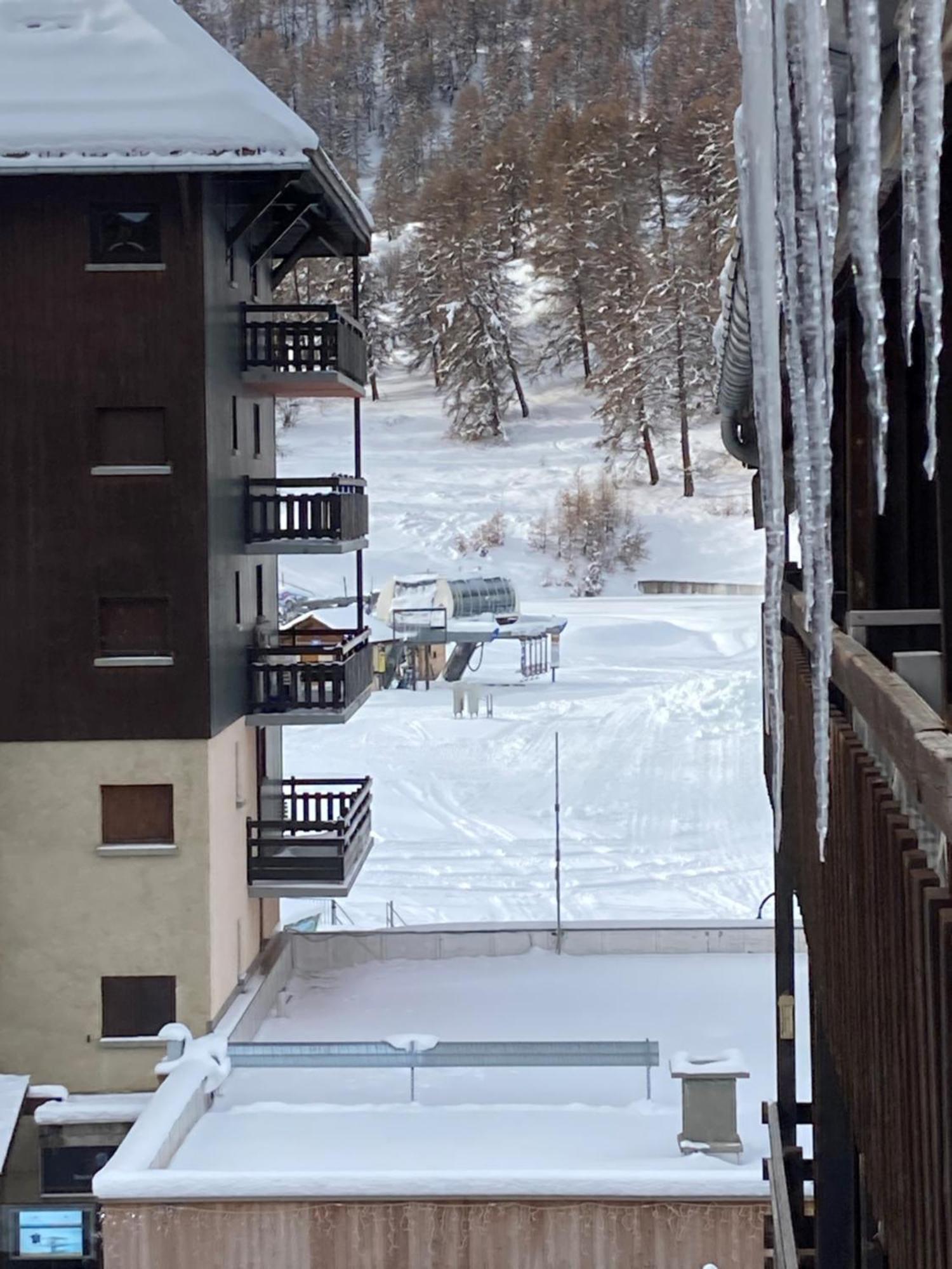 Risoul 1850 Beau Duplex Pour 6 Pers En Plein Centre De La Station Apartment Exterior foto