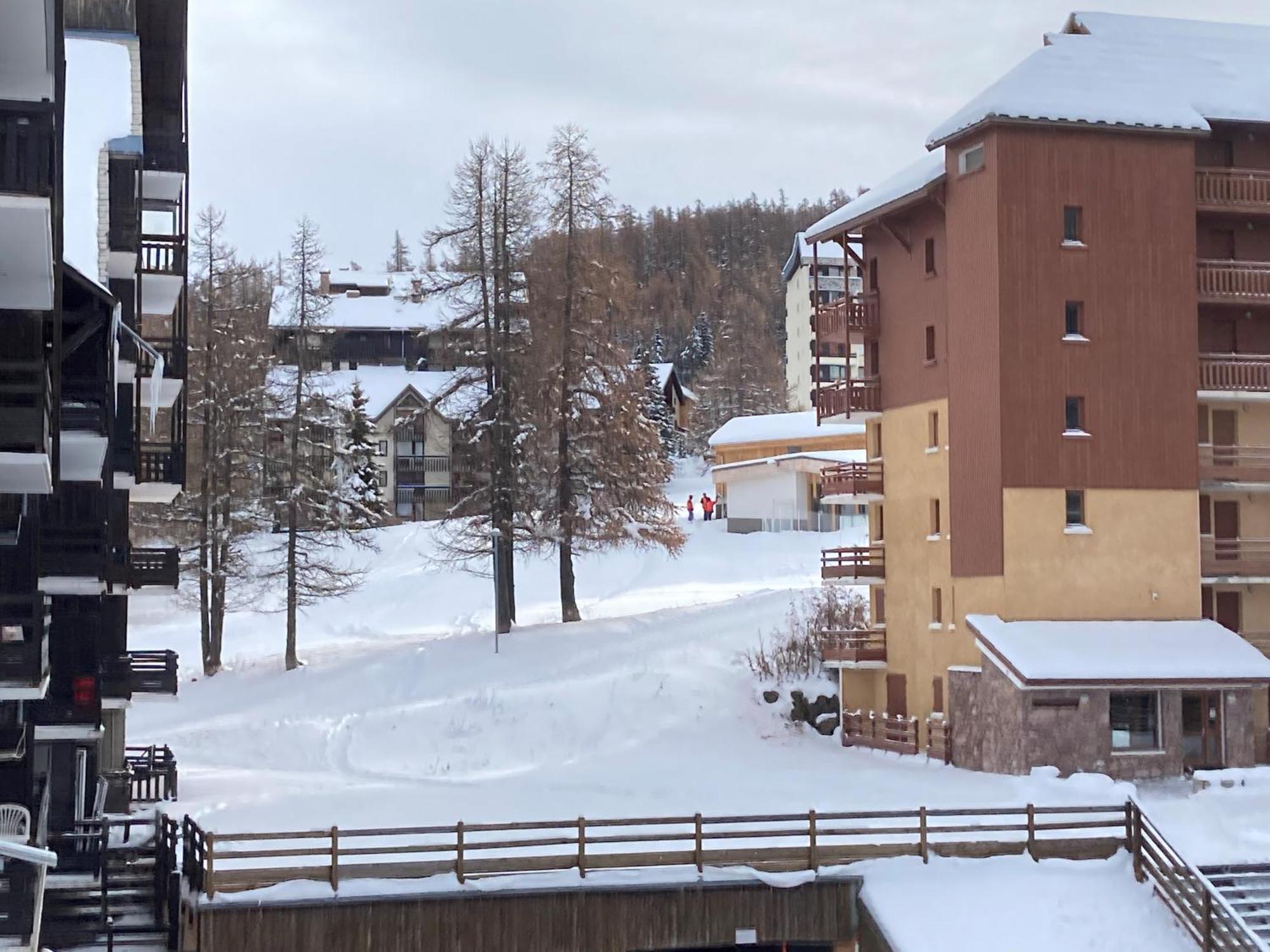 Risoul 1850 Beau Duplex Pour 6 Pers En Plein Centre De La Station Apartment Exterior foto